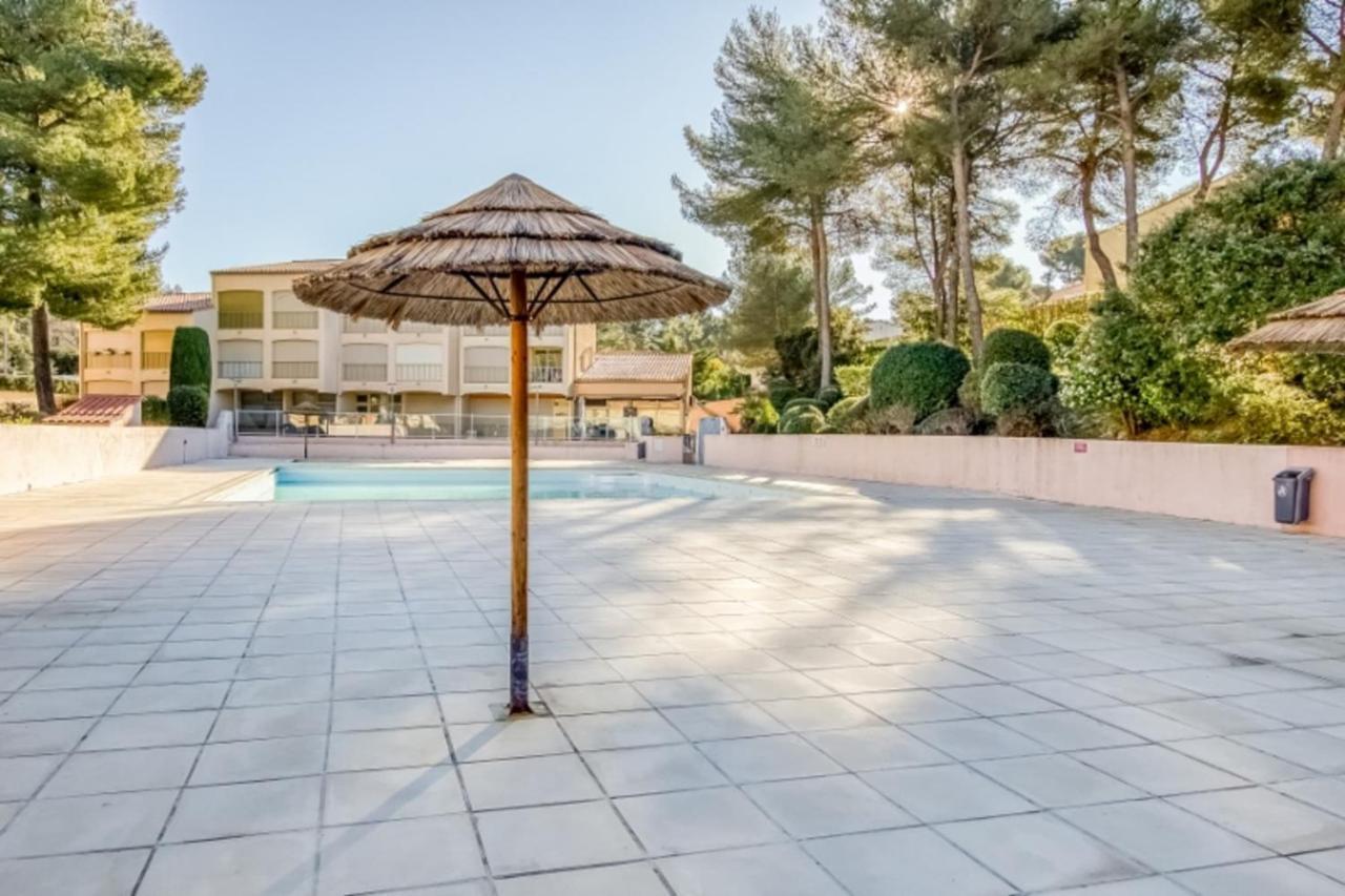 Flat With Swimming Pool Near The Beach Sanary-sur-Mer Ngoại thất bức ảnh